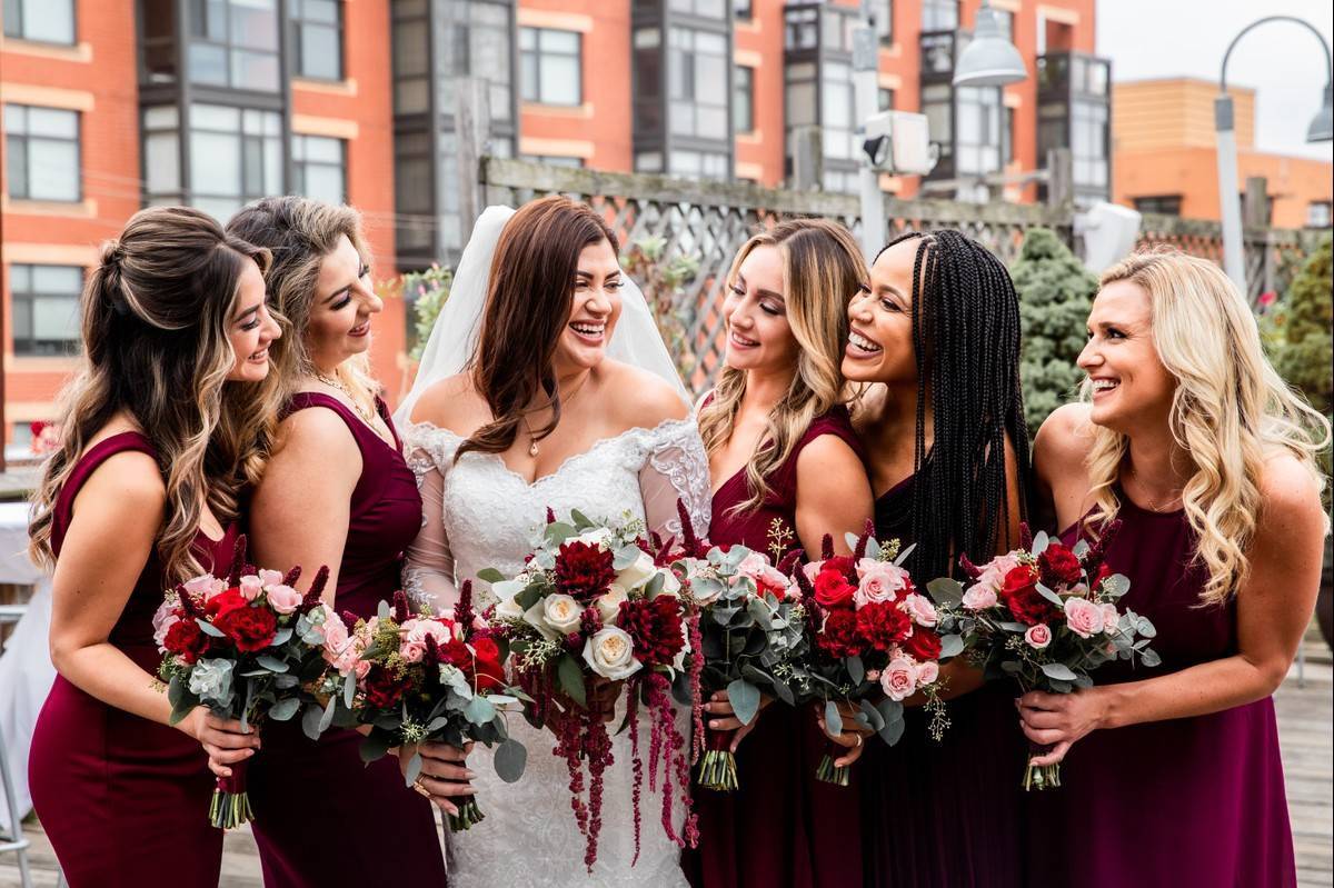 15 bridesmaid hairstyles you can't go wrong with in 2024