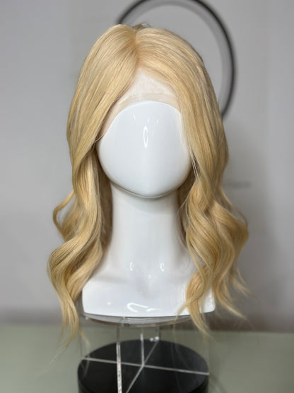  16'' Long Blonde Wig front image