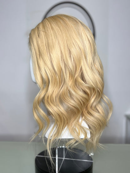  16'' Long Blonde Wig side image